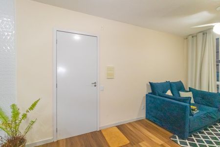 Sala de apartamento à venda com 2 quartos, 43m² em Fátima, Canoas