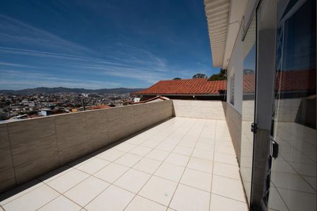 Varanda da Sala de casa à venda com 2 quartos, 200m² em Bandeirantes, Contagem