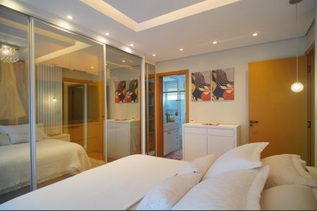 Apartamento à venda com 220m², 3 quartos e 1 vagasuite 