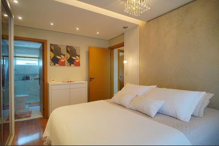 Apartamento à venda com 220m², 3 quartos e 1 vagasuite 