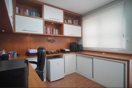 Apartamento à venda com 220m², 3 quartos e 1 vagaEscritório