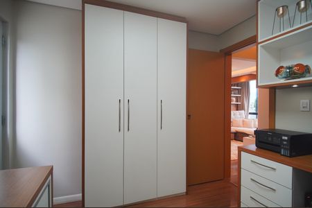 Apartamento à venda com 220m², 3 quartos e 1 vagaEscritório