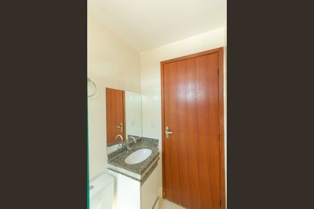 Apartamento à venda com 2 quartos, 60m² em Serrano, Belo Horizonte