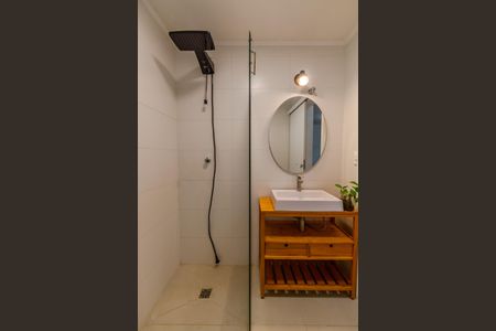 Banheiro de apartamento para alugar com 2 quartos, 65m² em Cristal, Porto Alegre