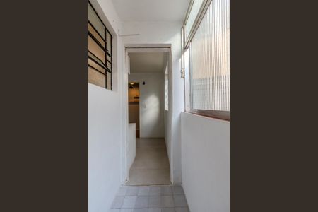 Cozinha e Área de Serviço de apartamento para alugar com 2 quartos, 65m² em Cristal, Porto Alegre
