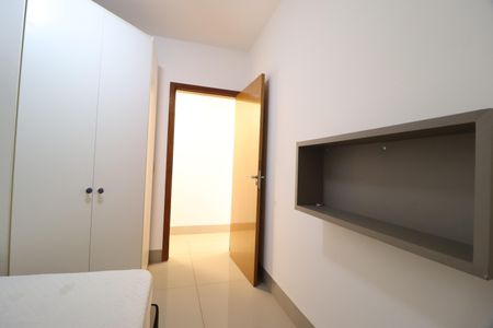 Quarto 1 de apartamento para alugar com 3 quartos, 120m² em Patrimônio, Uberlândia