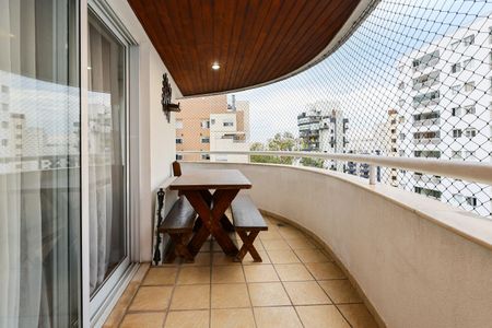 Varanda da Sala de apartamento para alugar com 3 quartos, 131m² em Vila Andrade, São Paulo