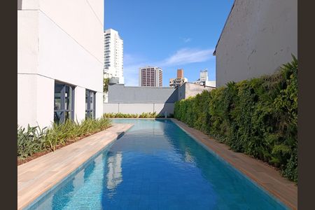 Piscina de kitnet/studio à venda com 1 quarto, 28m² em Pinheiros, São Paulo
