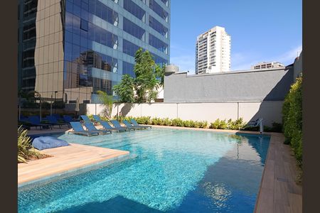 Piscina de kitnet/studio à venda com 1 quarto, 28m² em Pinheiros, São Paulo
