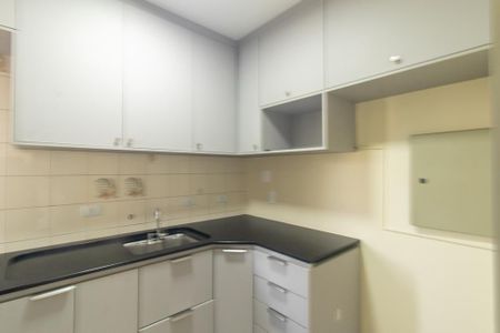 Cozinha de apartamento para alugar com 2 quartos, 64m² em Centro Cívico, Curitiba