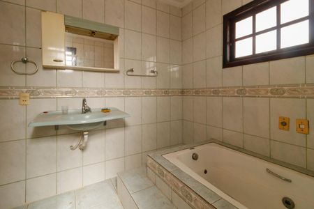Casa para alugar com 120m², 4 quartos e 2 vagas Casa para alugar com 120m², 4 quartos e 2 vagasBanheiro da Suíte 4