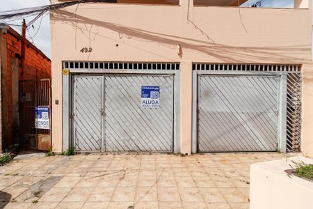 Casa para alugar com 120m², 4 quartos e 2 vagas Casa para alugar com 120m², 4 quartos e 2 vagasFachada