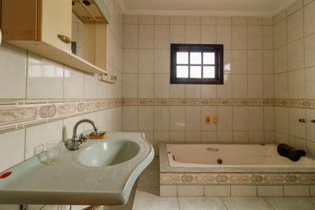 Casa para alugar com 120m², 4 quartos e 2 vagas Casa para alugar com 120m², 4 quartos e 2 vagasBanheiro da Suíte 4