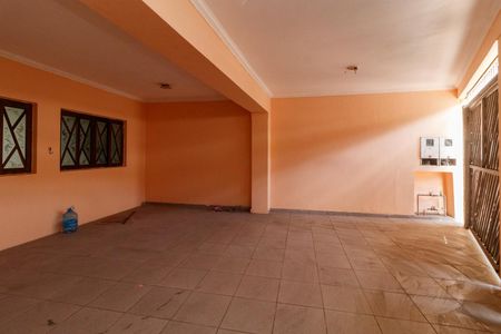 Casa para alugar com 120m², 4 quartos e 2 vagas Casa para alugar com 120m², 4 quartos e 2 vagasGaragem