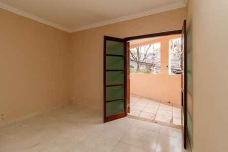 Casa para alugar com 120m², 4 quartos e 2 vagas Casa para alugar com 120m², 4 quartos e 2 vagasSuíte 4