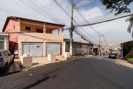 Casa para alugar com 120m², 4 quartos e 2 vagas Casa para alugar com 120m², 4 quartos e 2 vagasFachada
