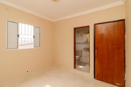 Casa para alugar com 120m², 4 quartos e 2 vagas Casa para alugar com 120m², 4 quartos e 2 vagasSuíte 3