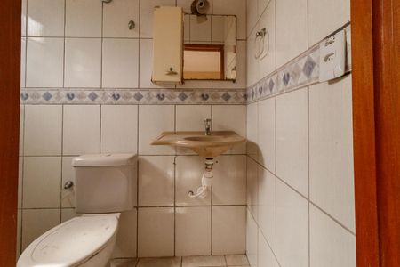 Banheiro da Suíte 3 de casa para alugar com 4 quartos, 120m² em Vila Nova Galvão, São Paulo