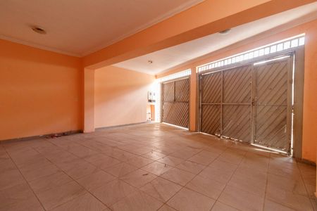 Casa para alugar com 120m², 4 quartos e 2 vagas Casa para alugar com 120m², 4 quartos e 2 vagasGaragem