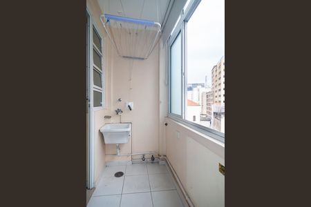 Área de serviço de kitnet/studio para alugar com 1 quarto, 45m² em Bela Vista, São Paulo