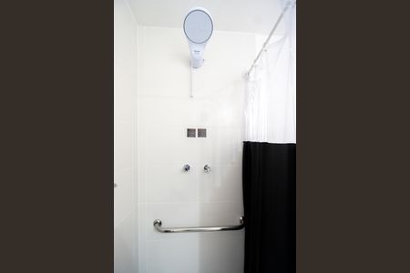 Chuveiro de kitnet/studio para alugar com 1 quarto, 26m² em Penha de França, São Paulo