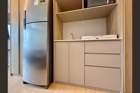 Cozinha de kitnet/studio para alugar com 1 quarto, 27m² em Brooklyn, São Paulo