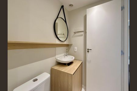 Banheiro de kitnet/studio para alugar com 1 quarto, 27m² em Brooklyn, São Paulo