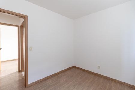 Quarto 2 de apartamento para alugar com 2 quartos, 48m² em Via Colégio, Belo Horizonte
