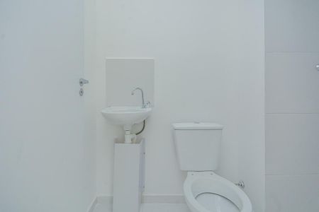 Banheiro de apartamento para alugar com 2 quartos, 35m² em Campo Grande, São Paulo