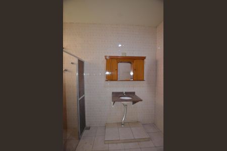 Banheiro de casa para alugar com 3 quartos, 200m² em Cascadura, Rio de Janeiro