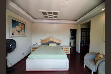 Suíte de casa para alugar com 6 quartos, 460m² em Vila da Saúde, São Paulo