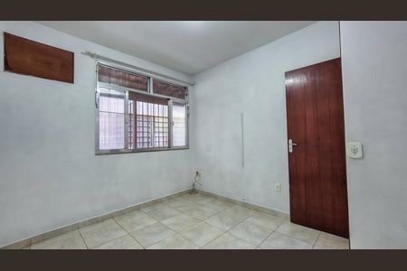 Quarto 2 de casa para alugar com 2 quartos, 140m² em Olaria, Rio de Janeiro