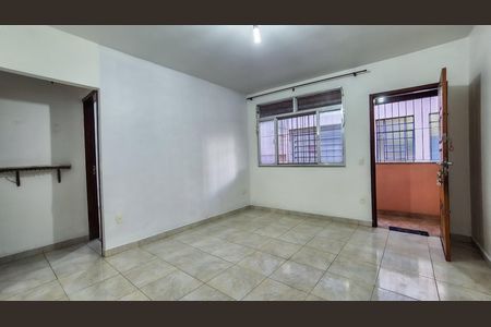 Sala de casa para alugar com 2 quartos, 140m² em Olaria, Rio de Janeiro