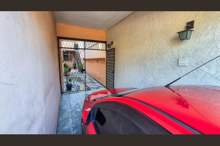 Garagem de casa para alugar com 2 quartos, 140m² em Olaria, Rio de Janeiro