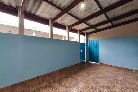 Quintal - Garagem de casa para alugar com 1 quarto, 32m² em Jardim Yeda, Campinas