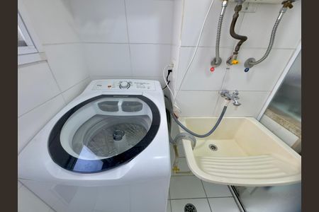 Área de Serviço de apartamento para alugar com 2 quartos, 45m² em Jardim Las Vegas, Guarulhos
