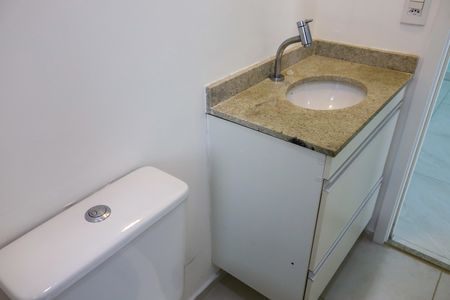 Banheiro de apartamento à venda com 1 quarto, 35m² em Presidente Altino, Osasco