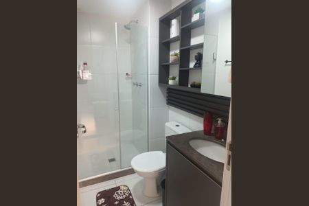 Banheiro 2 social de apartamento para alugar com 2 quartos, 65m² em Farrapos, Porto Alegre