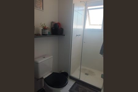 Banheiro quarto 2 de apartamento para alugar com 2 quartos, 65m² em Farrapos, Porto Alegre