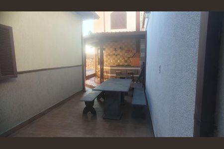 Área externa de casa à venda com 5 quartos, 280m² em Santa Branca, Belo Horizonte