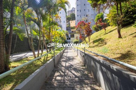 Apartamento à venda com 3 quartos, 112m² em Santo Antônio, Belo Horizonte