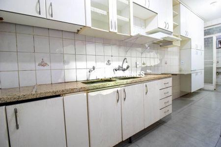 Apartamento à venda com 3 quartos, 112m² em Santo Antônio, Belo Horizonte