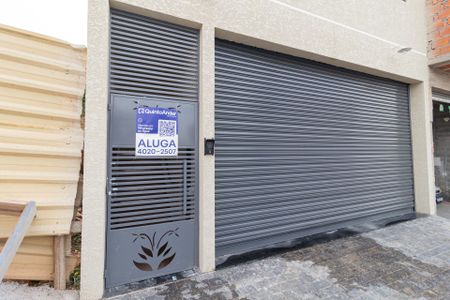 Fachada de apartamento para alugar com 2 quartos, 45m² em Jardim Maria Beatriz, Carapicuíba