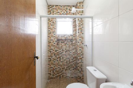 Banheiro de apartamento para alugar com 2 quartos, 45m² em Jardim Maria Beatriz, Carapicuíba