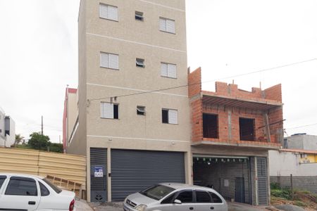 Fachada de apartamento para alugar com 2 quartos, 45m² em Jardim Maria Beatriz, Carapicuíba