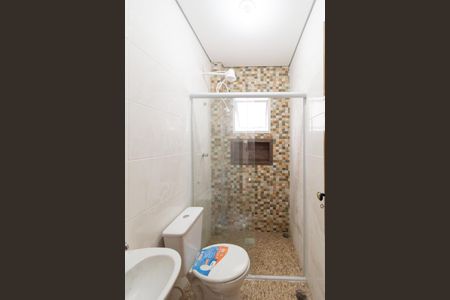Banheiro de apartamento para alugar com 2 quartos, 45m² em Jardim Maria Beatriz, Carapicuíba