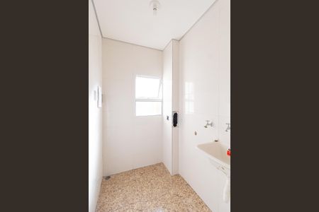 Cozinha e Área de Serviço de apartamento para alugar com 2 quartos, 45m² em Jardim Maria Beatriz, Carapicuíba