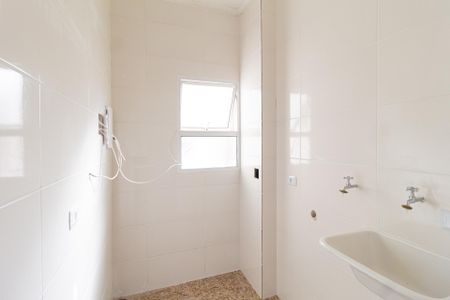 Cozinha e Área de Serviço de apartamento para alugar com 2 quartos, 45m² em Jardim Maria Beatriz, Carapicuíba
