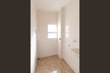 Cozinha e Área de Serviço de apartamento para alugar com 2 quartos, 45m² em Jardim Maria Beatriz, Carapicuíba