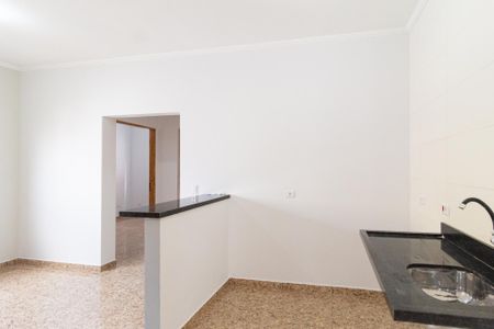 Cozinha e Área de Serviço de apartamento para alugar com 2 quartos, 45m² em Jardim Maria Beatriz, Carapicuíba